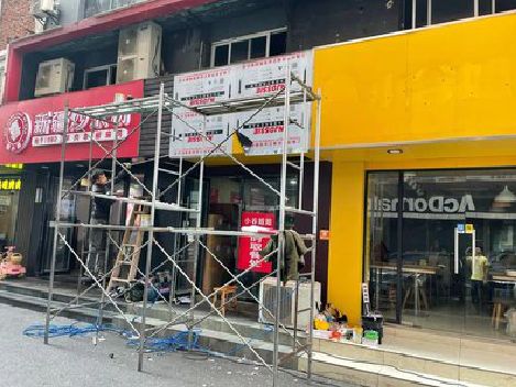 兴化制作广告招牌如何避免它发黄？